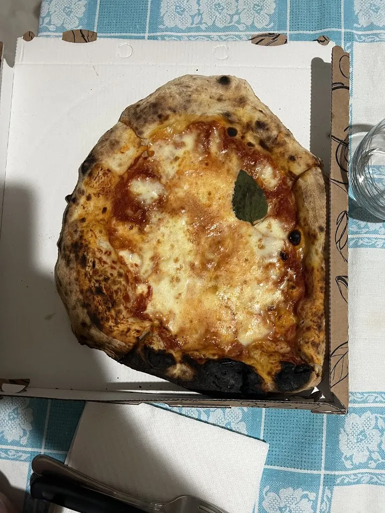 Guido Tulipano_Pizzeria Mani in Pasta - Fraz.Casanova_Carinola_review