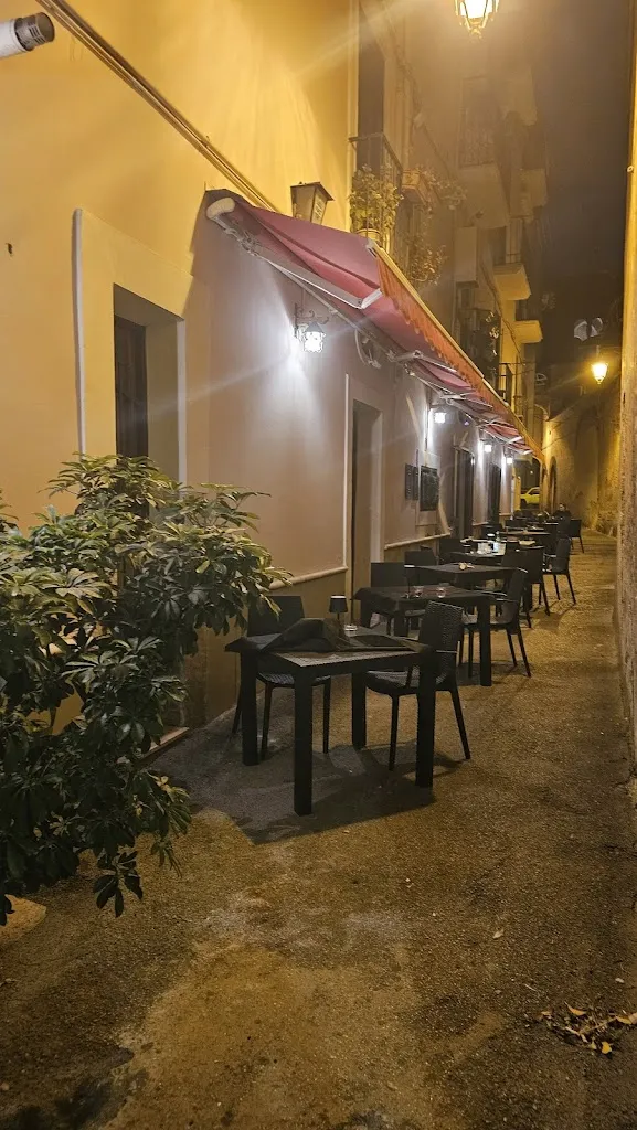 andrea neviani_OhAna_Capua_review