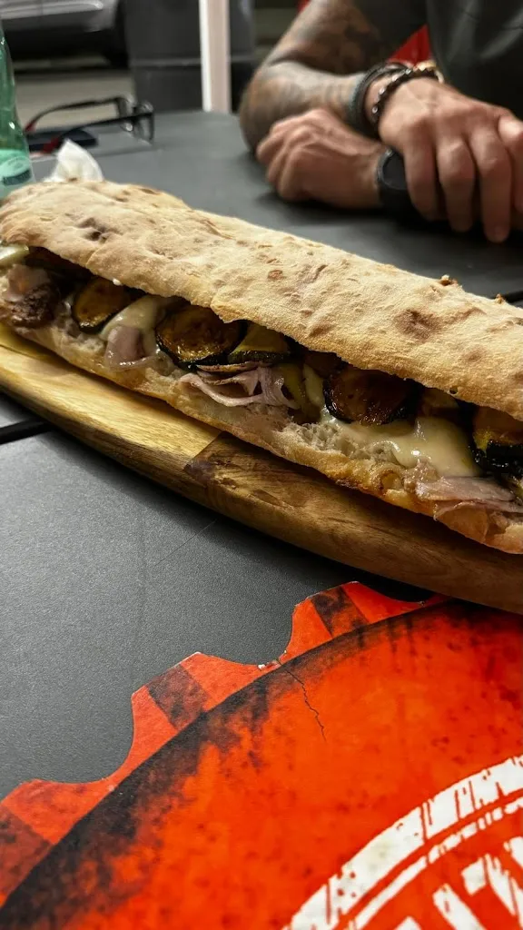 Gustó_Capua_slider_image_3