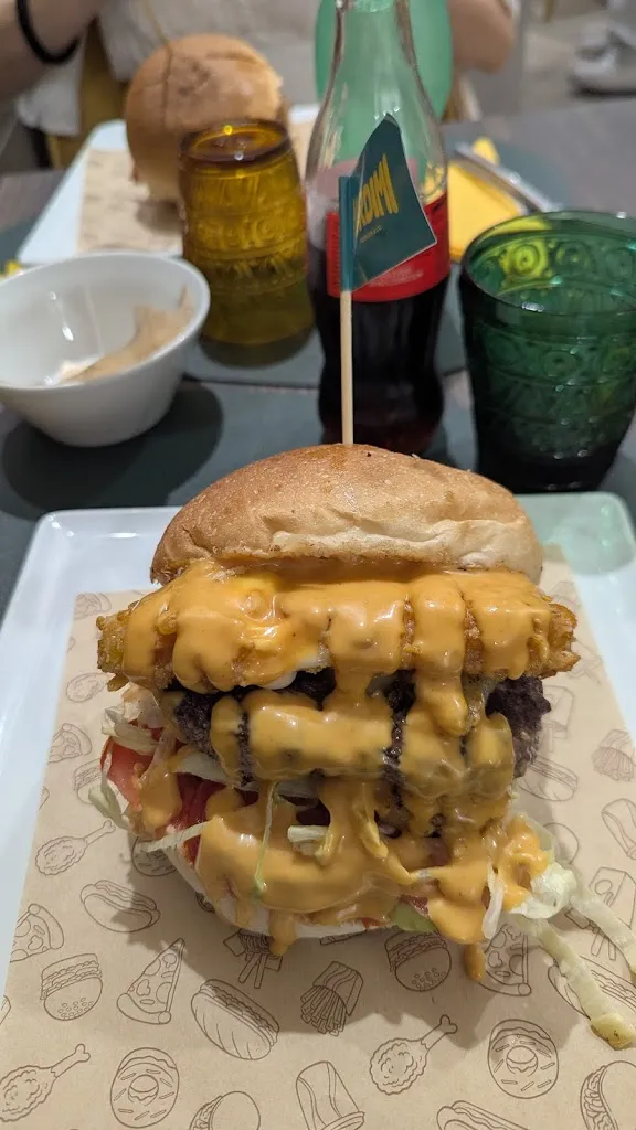 Alessio andriulo_Mordimi - Burger&Co_Capua_review