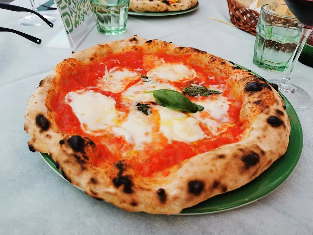 Julia Sons_Lepore & Farine_Capua_review