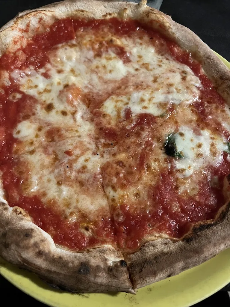 Maria Di Caterino_Exclusive pizza e cucina_Casal di Principe_review