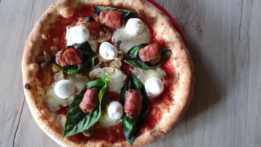 Exclusive pizza e cucina_Casal di Principe_slider_image_2