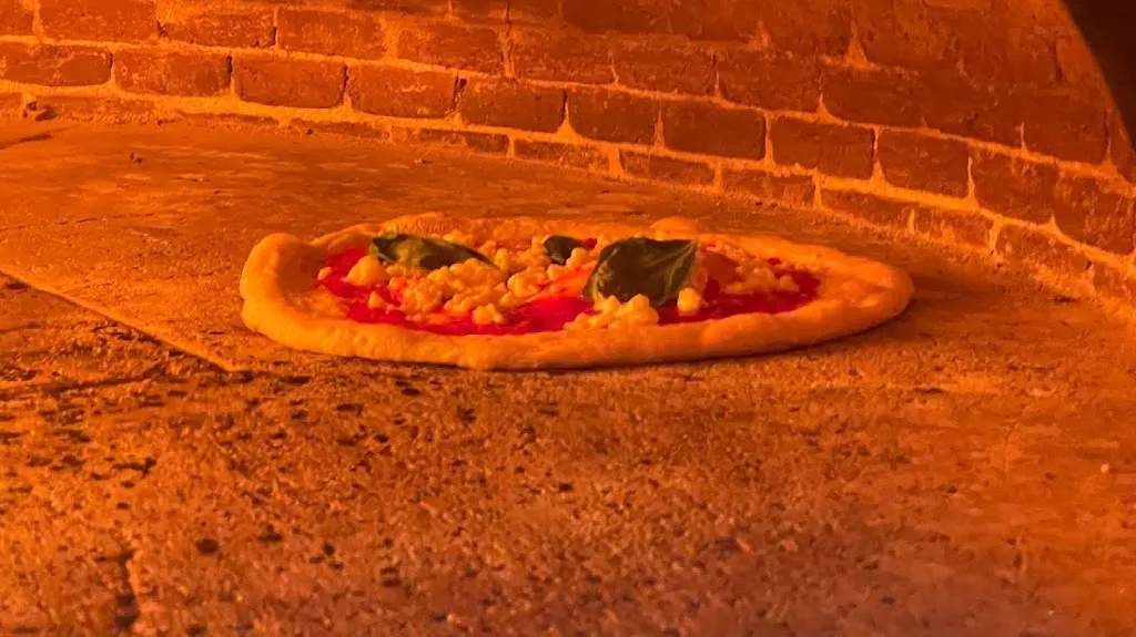 Exclusive pizza e cucina_Casal di Principe_slider_image_3