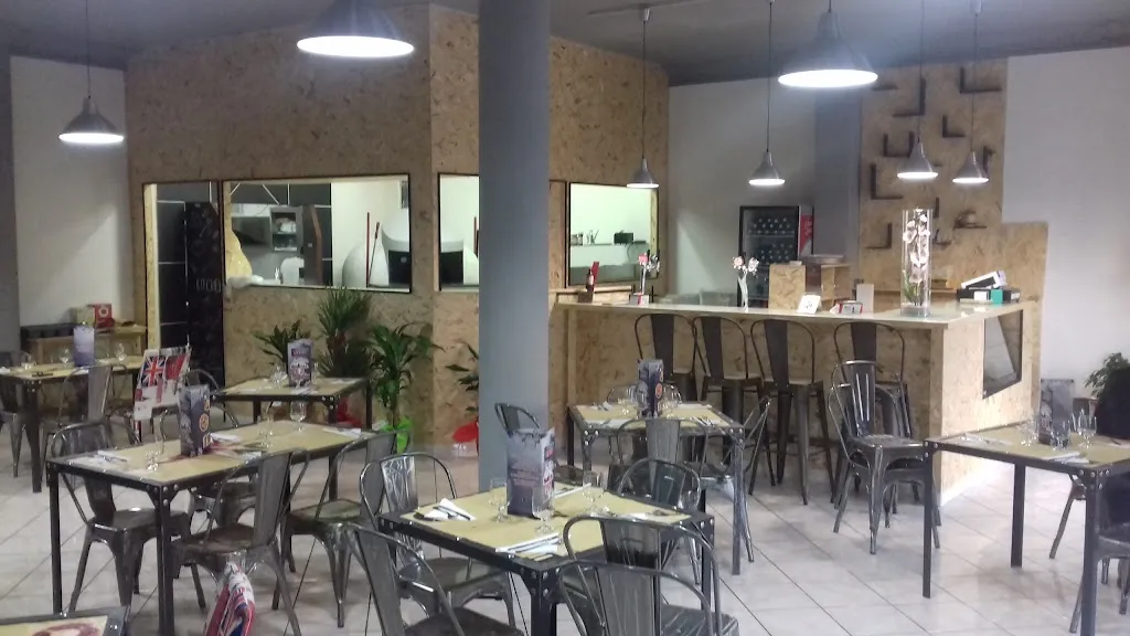 Pizzeria Officina 00 - F.lli Corvino - RISTORANTE PIZZERIA restaurant in Casal di Principe