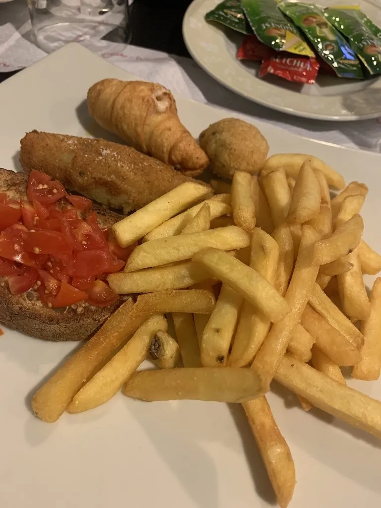 Luigi Guida_pizzeria i 2 monelli_Casal di Principe_review