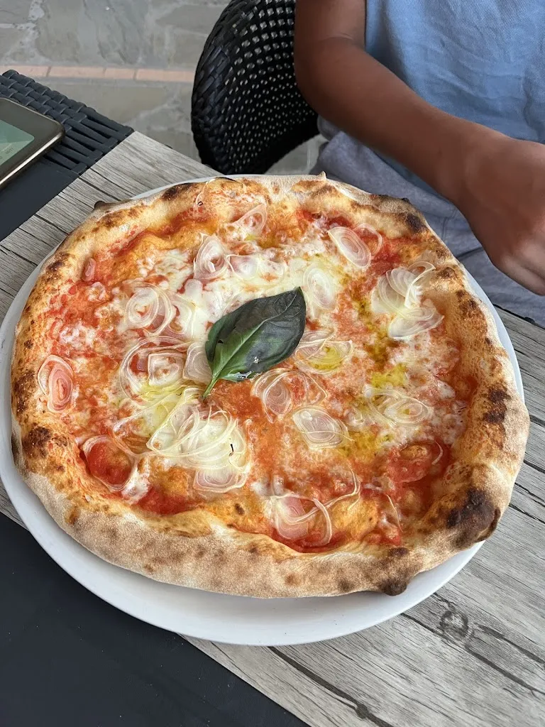 Victor Bakker_Bar pizzeria la goccia_Casal Velino_review