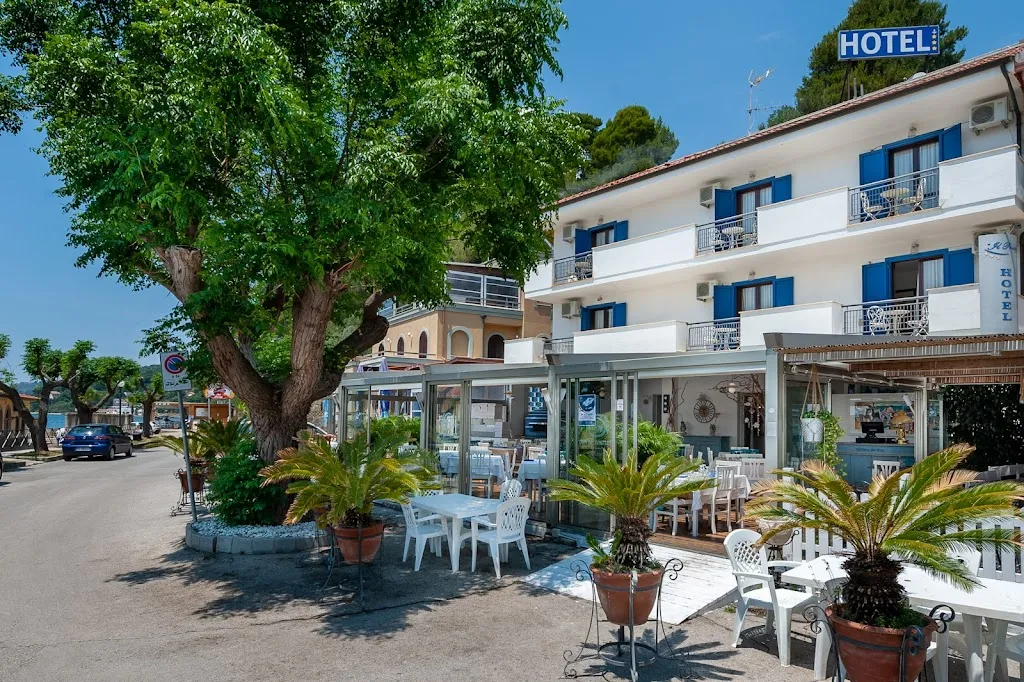 Hotel Il Porto - Trattoria del Mar restaurant in Casal Velino