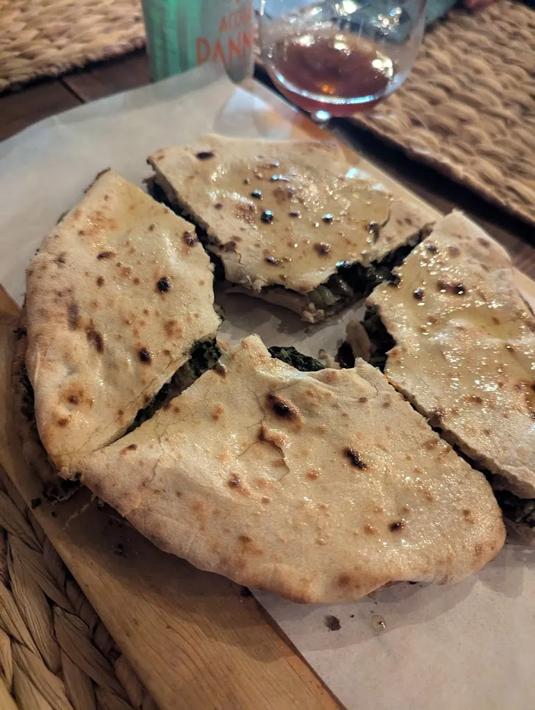 Aniello De Santi_L'Ammaccata - Antica Pizza Cilentana_Casal Velino_recensione