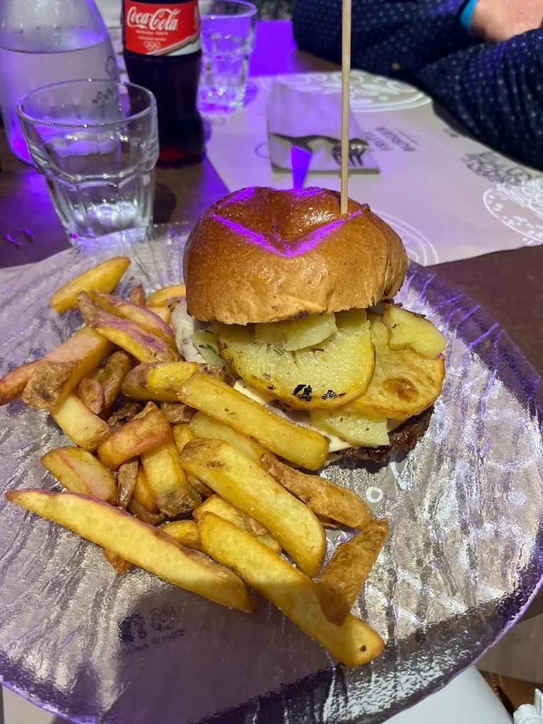 antonio cortone_Pizzeria e Hamburgeria – Non Solo Pane Casal Velino_Casal Velino_review