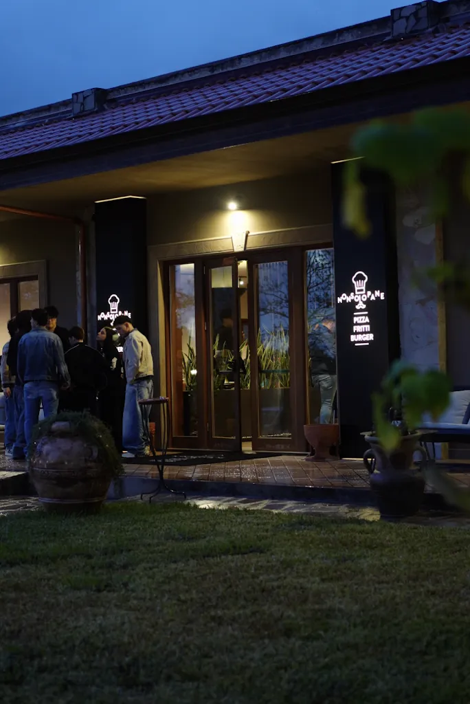 Pizzeria e Hamburgeria – Non Solo Pane Casal Velino restaurant in Casal Velino