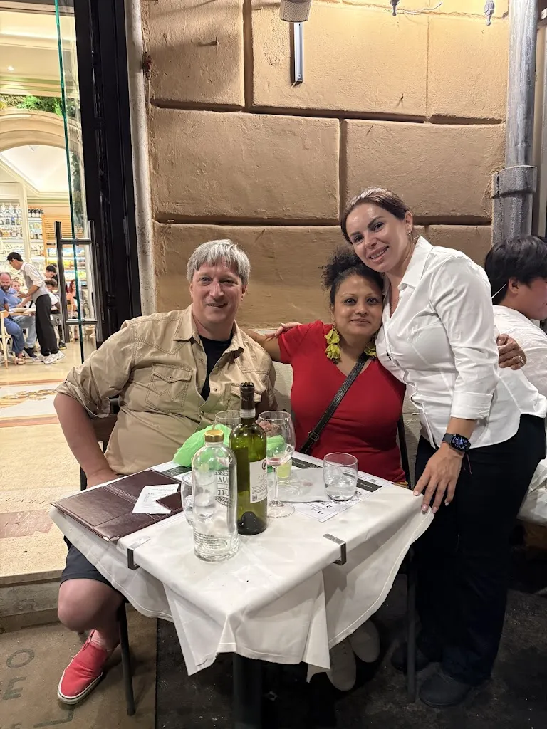 Cheryllyne Vaz_Ristoro Della Salute_Imposte_review