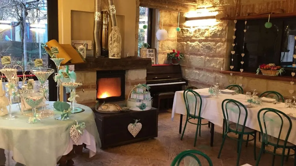 Trattoria Toscana dei Frati Templari restaurant in Casale