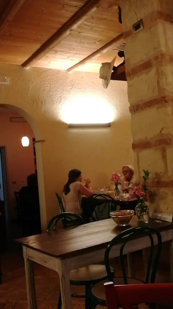 Trattoria Toscana dei Frati Templari_Casale_slider_image_2