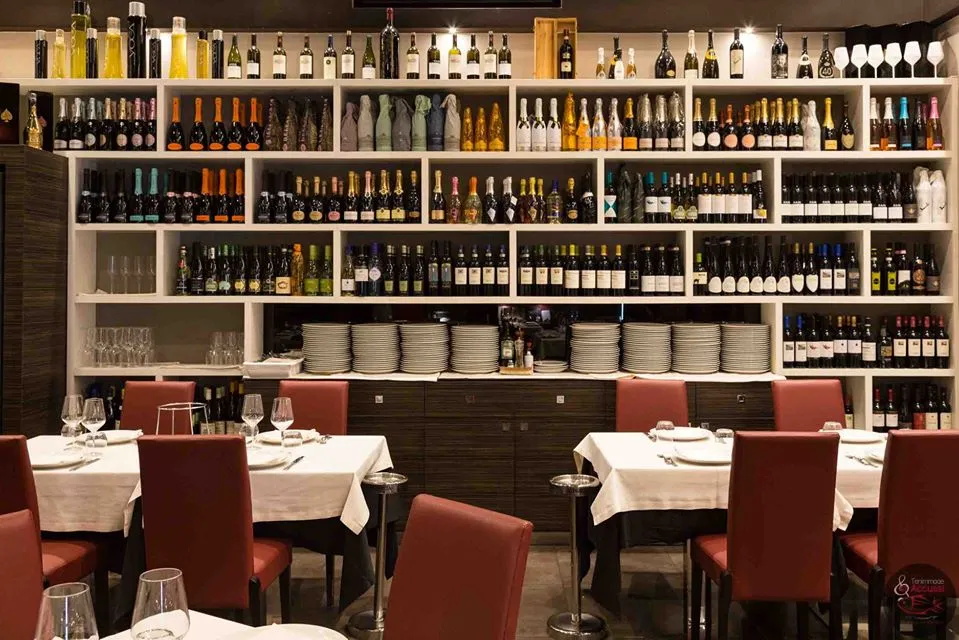 Tenimmoce Accussì restaurant in Casalnuovo di Napoli