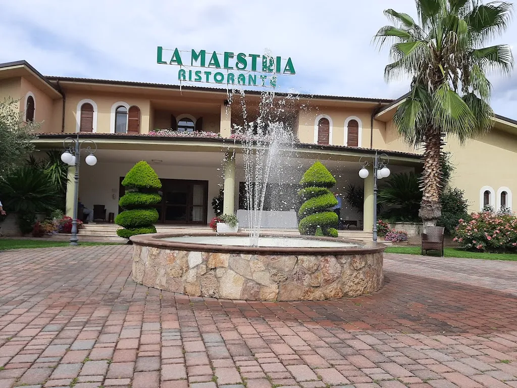 Ristorante La Maestria_Introdacqua_slider_image_1