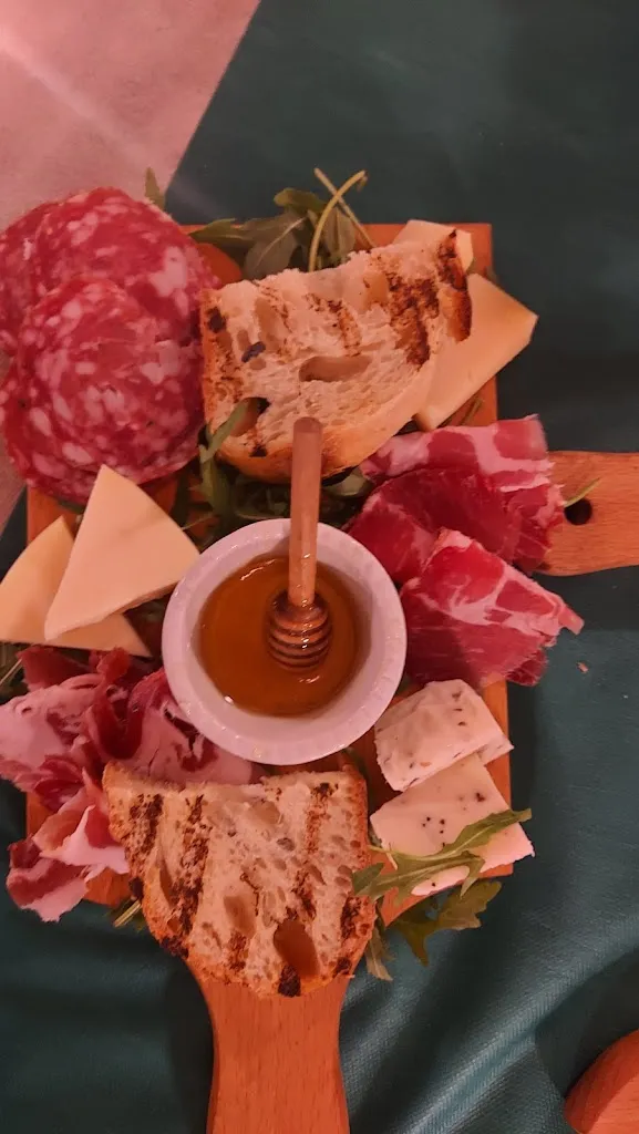 Dario Marchese_Lumafral - vineria stuzzicheria_Casalnuovo di Napoli_recensione