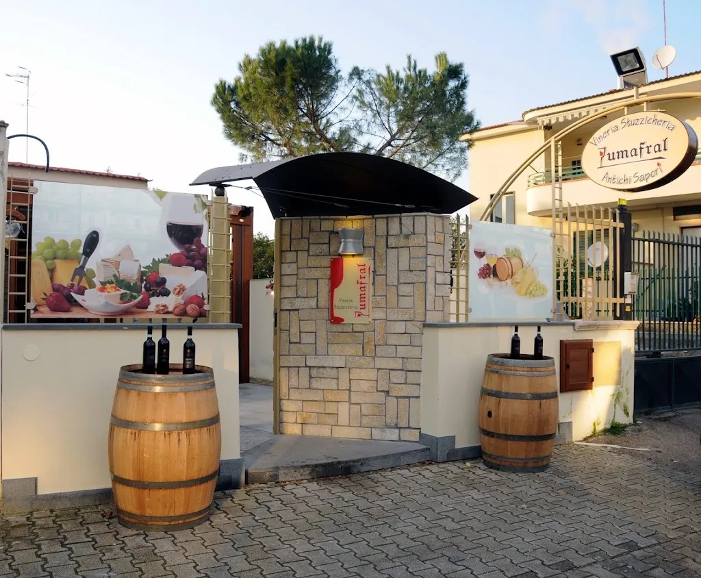 Lumafral - vineria stuzzicheria restaurant in Casalnuovo di Napoli