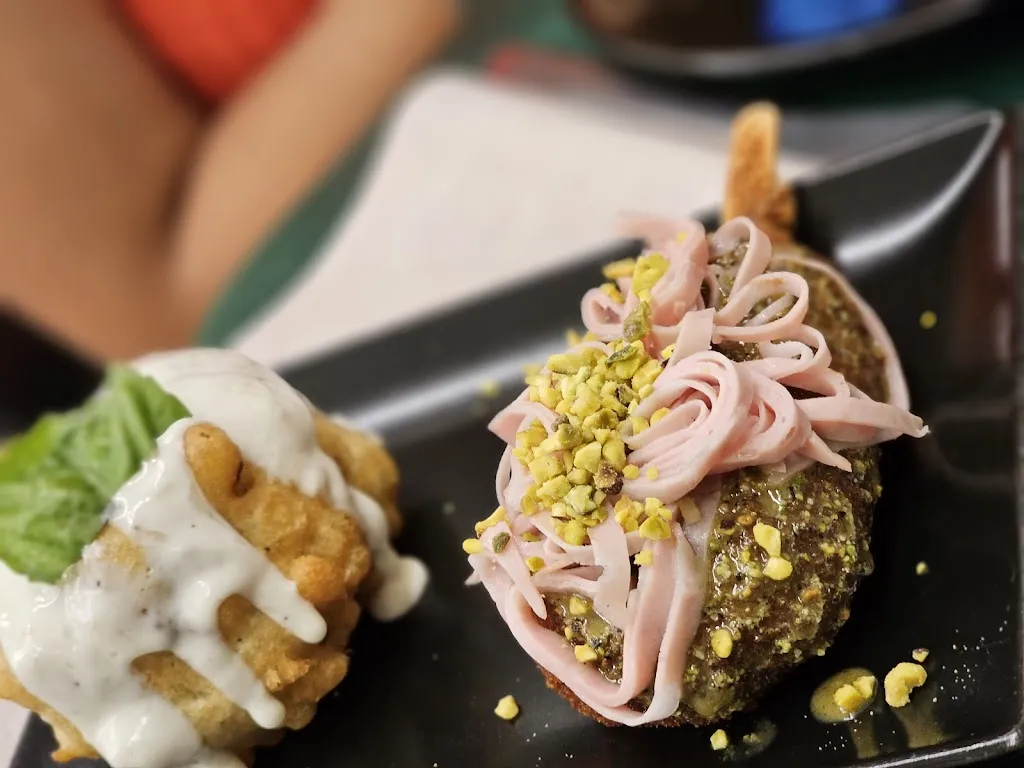 Antonio Sirico_Luigi Gallo pizza e fritti d’élite_Casamarciano_review