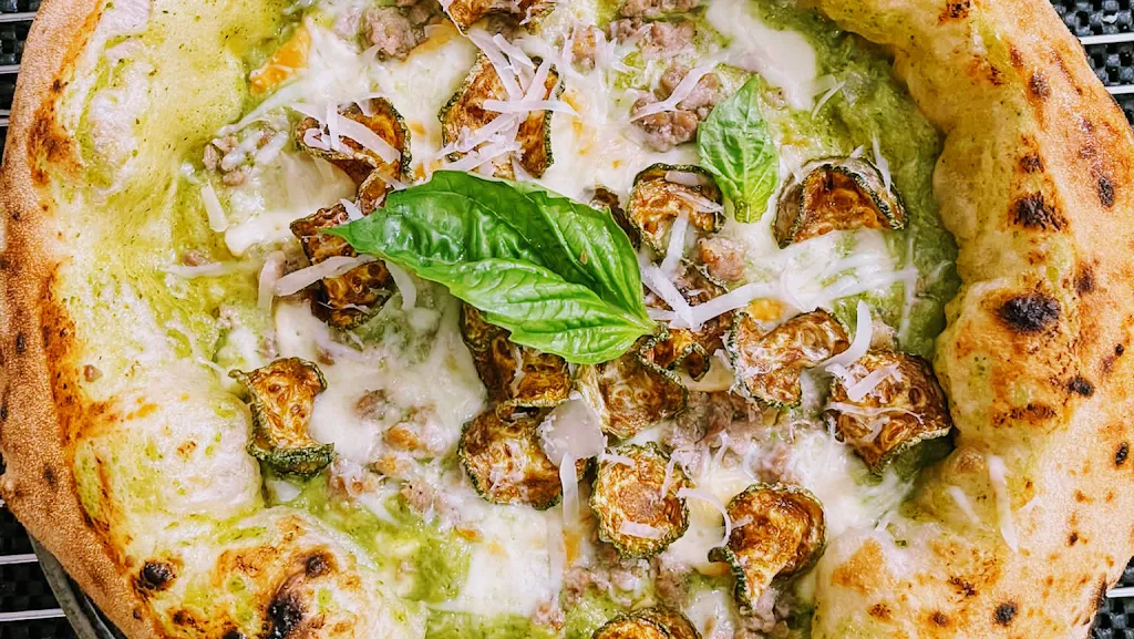 Luigi Gallo pizza e fritti d’élite_Casamarciano_slider_image_2