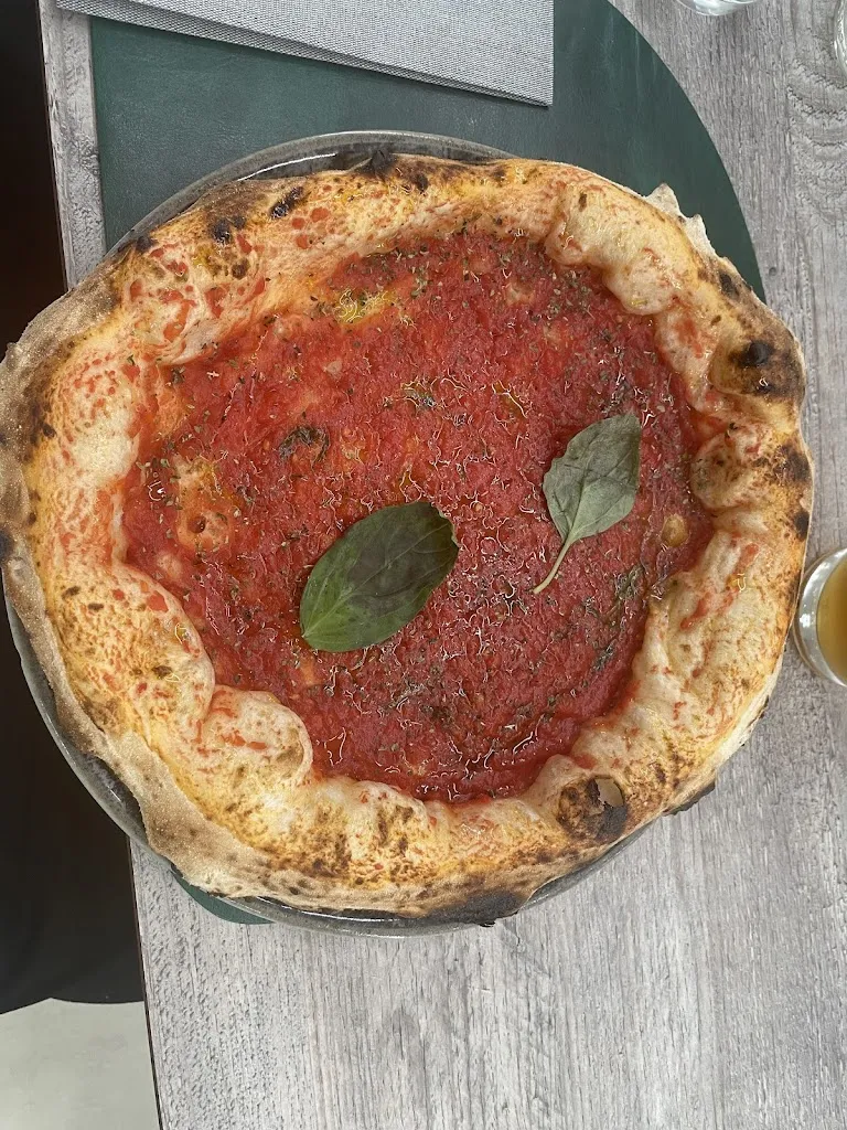 Luigi Gallo pizza e fritti d’élite_Casamarciano_slider_image_3