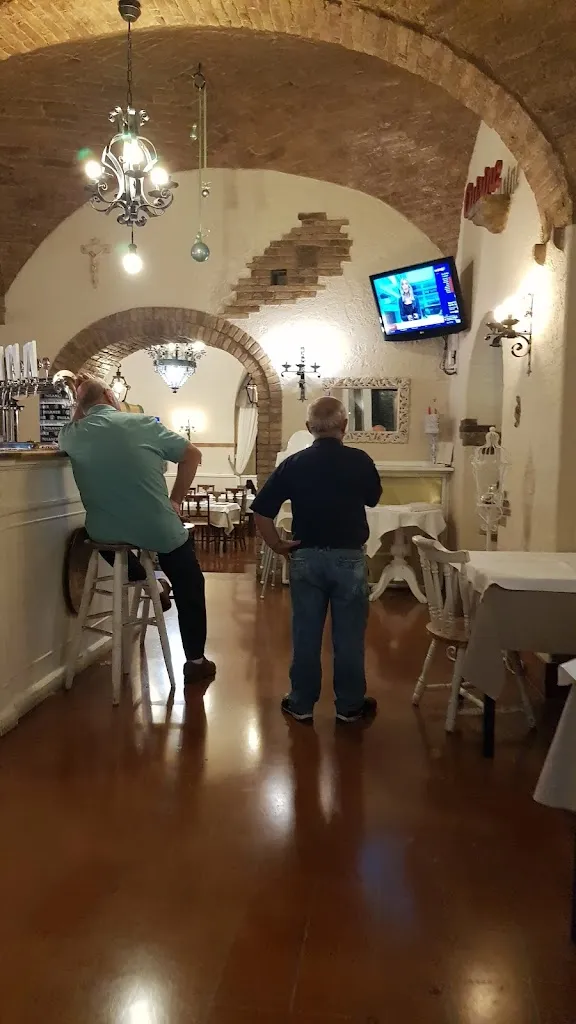 Larraine “Santos” Criss_La Campana D'oro_Atri_review