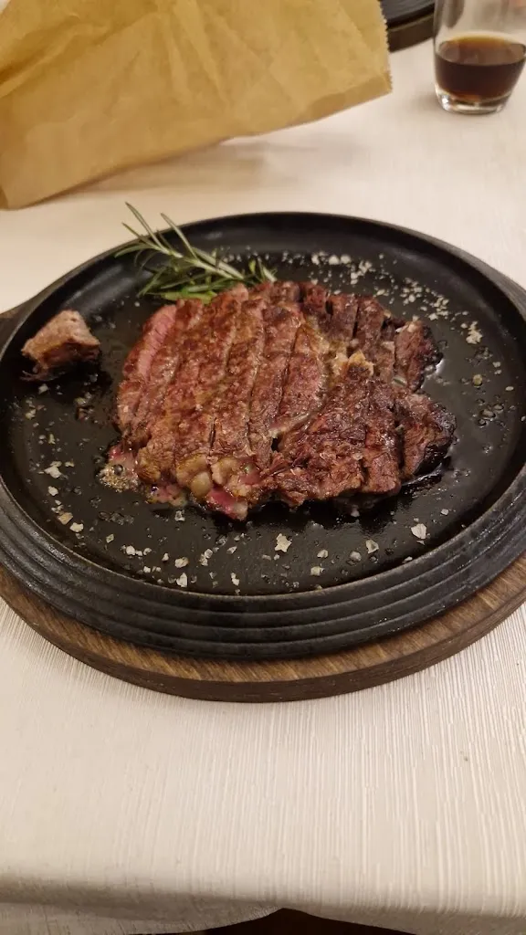 Tyler blanken_La Campana D'oro_Atri_review