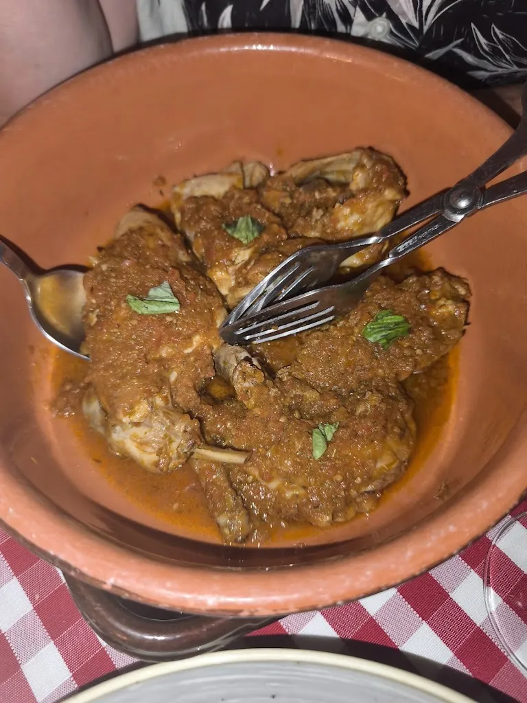 Lulu Hollis_Cantinando_Casamicciola Terme_review