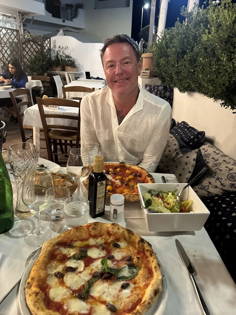 Holly Della Vedova_L'Ancora Bistrò Ristorante Pizzeria_Casamicciola Terme_review