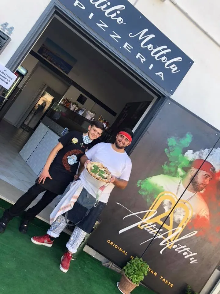 Attilio Mottola Pizzeria restaurant in Casaluce