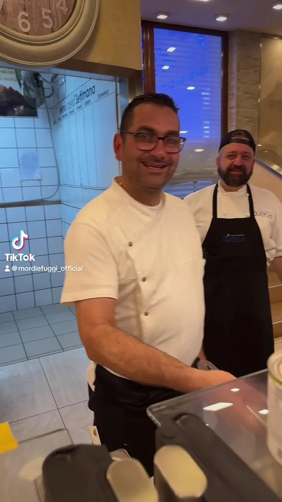 MORDI e FUGGI - Pizzeria & Ristorante_Casaluce_slider_image_2