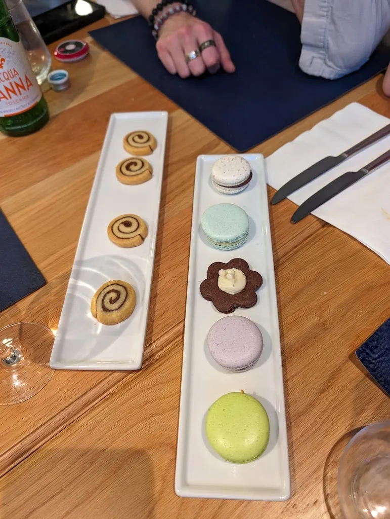 Ruthie Thurston_Vega Food - Cafè | Bistrot | Ristorante_Casaluce_review