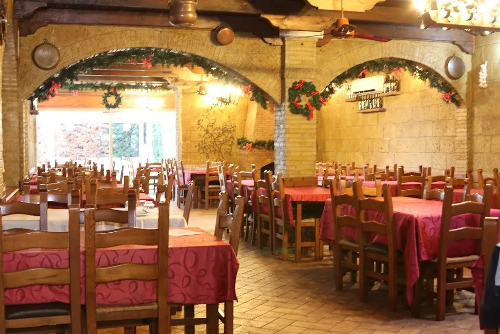 Tenuta Cervo Antica Osteria Peppe 'O Russo restaurant in Casaluce