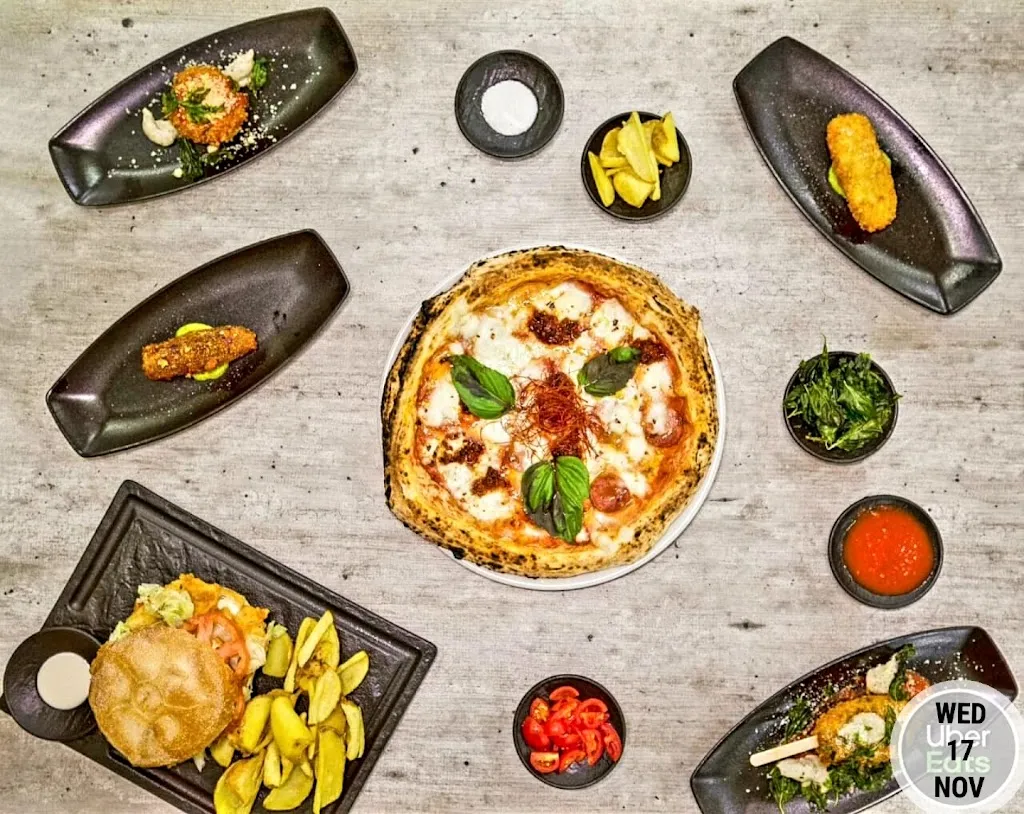 'A Rumba De' Scugnizz - Pizza & Burger_Casaluce_slider_image_3