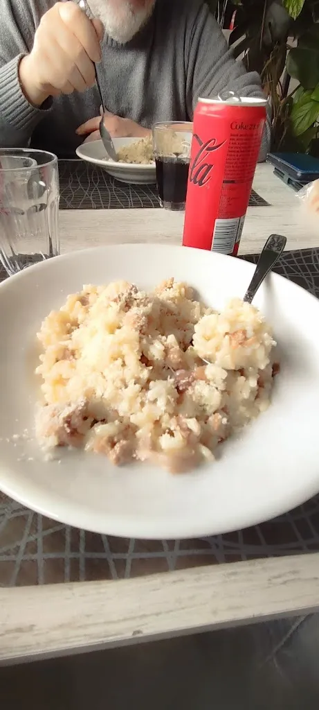 luigi de luca_La Lupa Ristoself Lounge Bar_Cascano_review