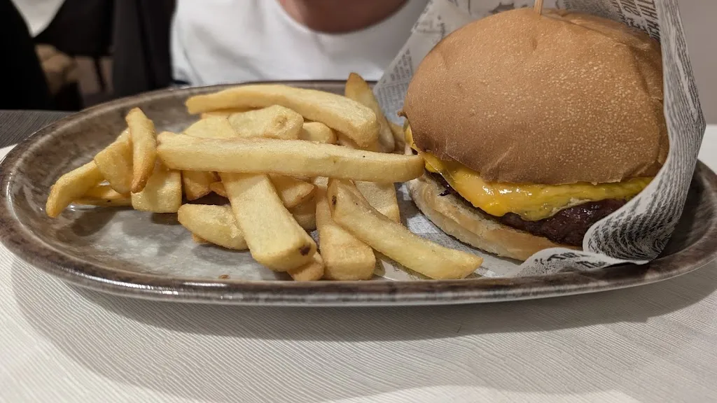 BENEDETTO ROBERTO_Lo Sceriffo_Caselle in Pittari_review