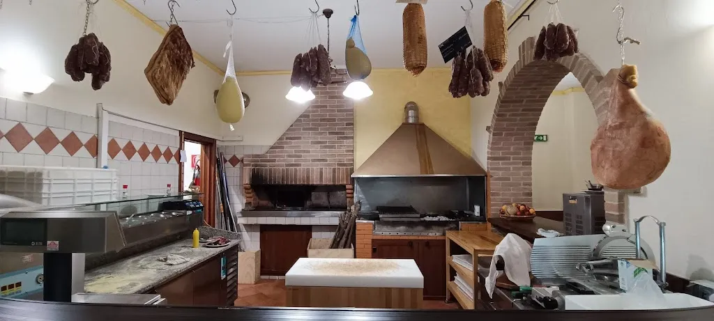 Ristorante @ Agriturismo La Botte restaurant in Caselle in Pittari