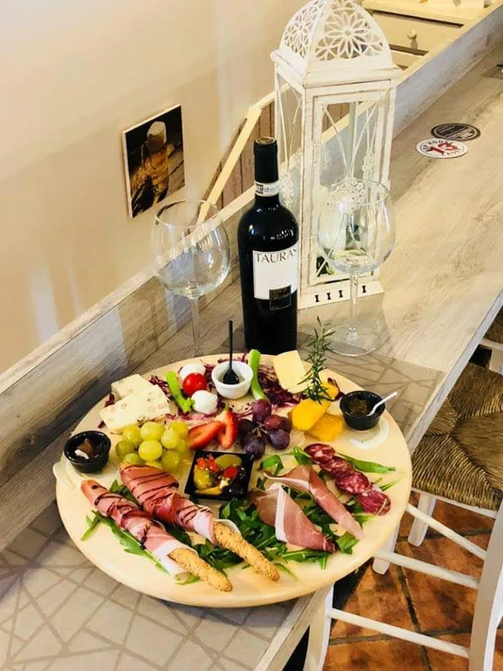 Bar, RistoPub, Affittacamere, La Sosta Caselle in Pittari_Caselle in Pittari_slider_image_3