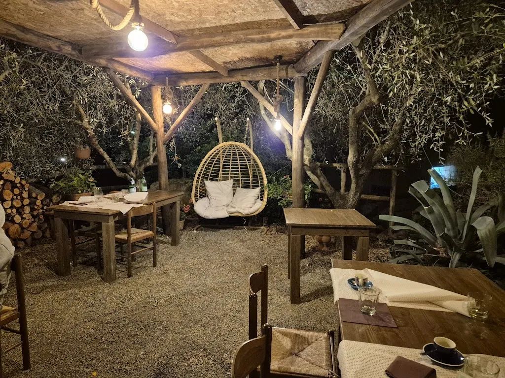 Agriturismo Pittari restaurant in Caselle in Pittari