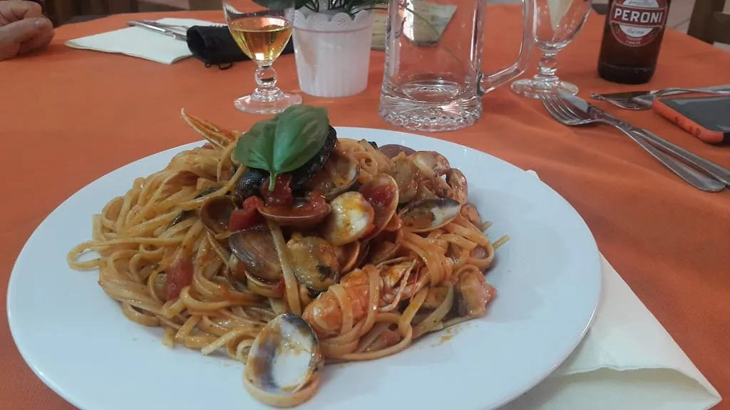 Menu_IRIS Pizzeria, Ristorante_Castel Baronia_image_3