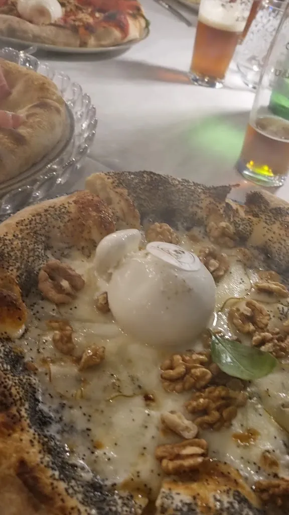 Pizzeria Castellum Vetus 2.0 Di Simone Pomante_Atri_slider_image_2