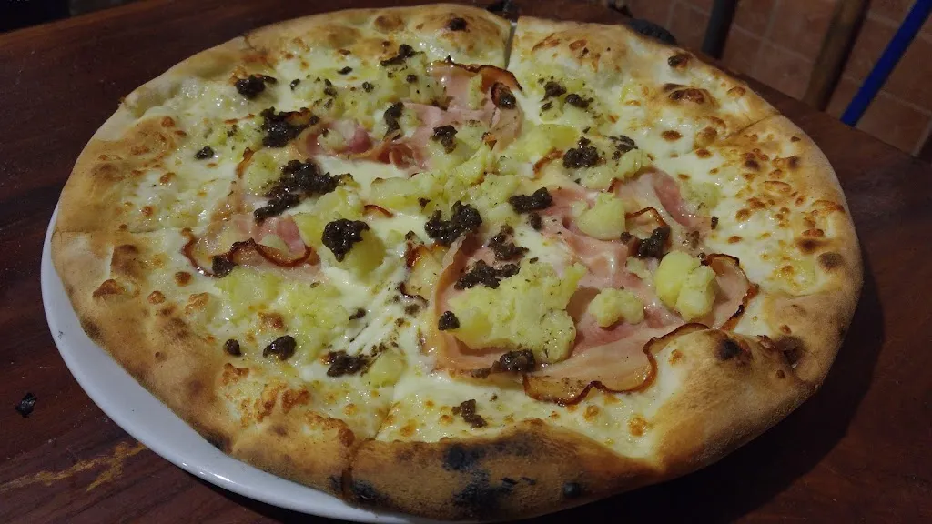 Bar Restaurant Pub La Fenice_Cassano Irpino_slider_image_2