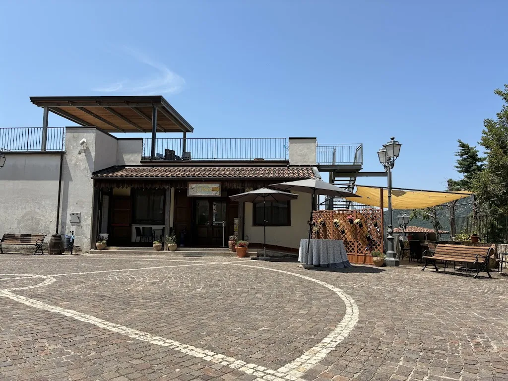 Elisa Plomitallo_del Borgo Restaurant_Castel di Sasso_review