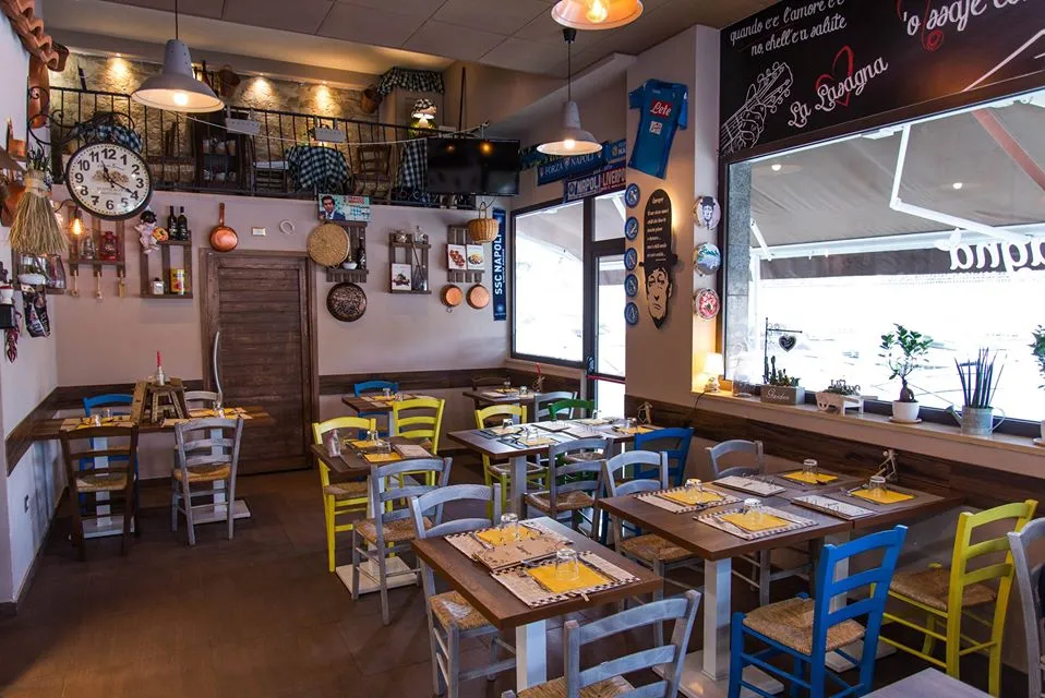 La Lasagna dal 1990 restaurant in Casavatore