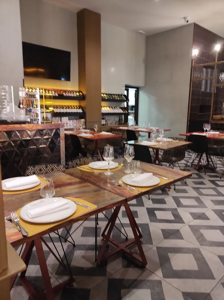 Un Posto Al Sole_Casavatore_slider_image_3