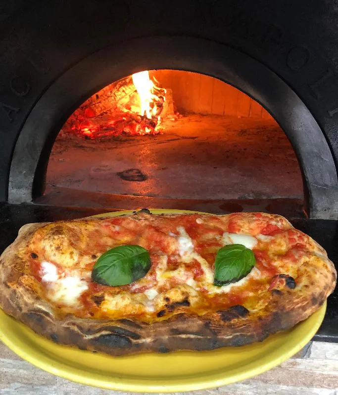 Antica Pizzeria Napoletana Arturo De Santis_Casavatore_slider_image_2