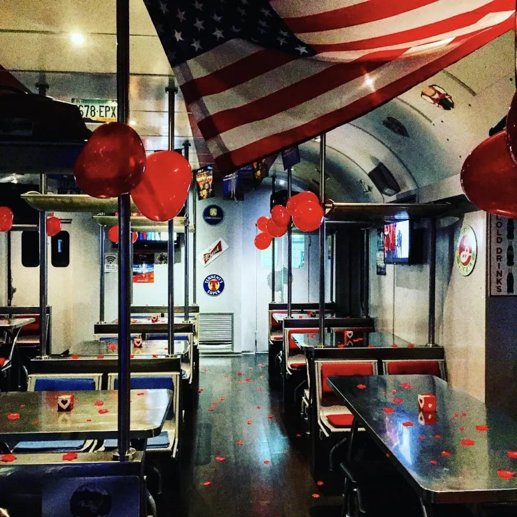 Fuori Binario Ristopub_Casavatore_slider_image_1