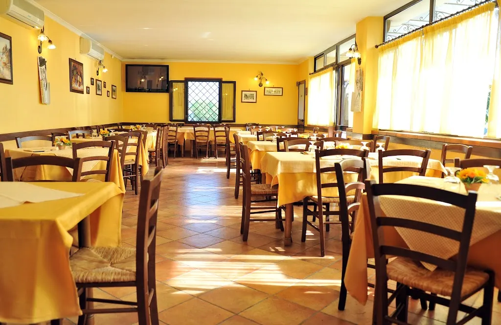 La Pagliarella Ristorante Pizzeria e Girarrosto_Casavatore_slider_image_3