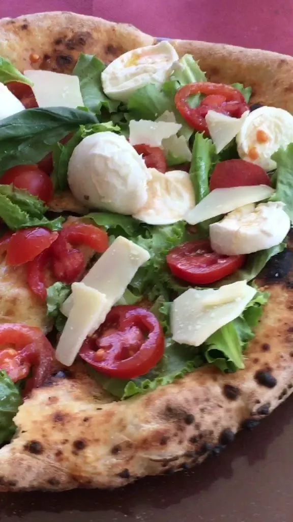 Il capriccio di pizza_Casavatore_slider_image_2