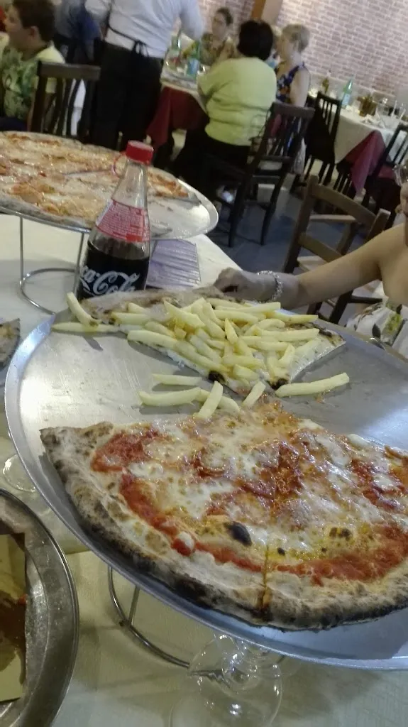 Melissa Antonucci_Il Castello Ristorante Pizzeria_Castel Morrone_review